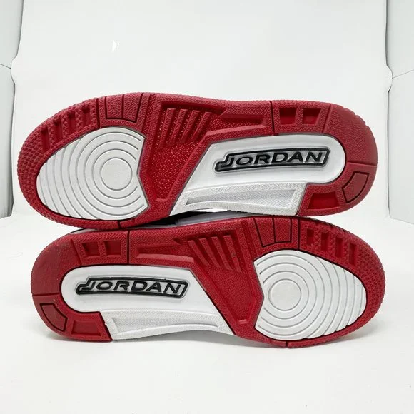 JORDAN LEGACY 312 BOYS (5Y) - Picture 4 of 8